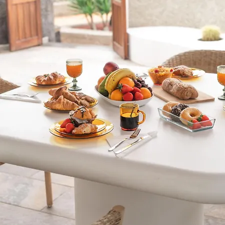 Canaryislandshost I Esencia Apartamento *